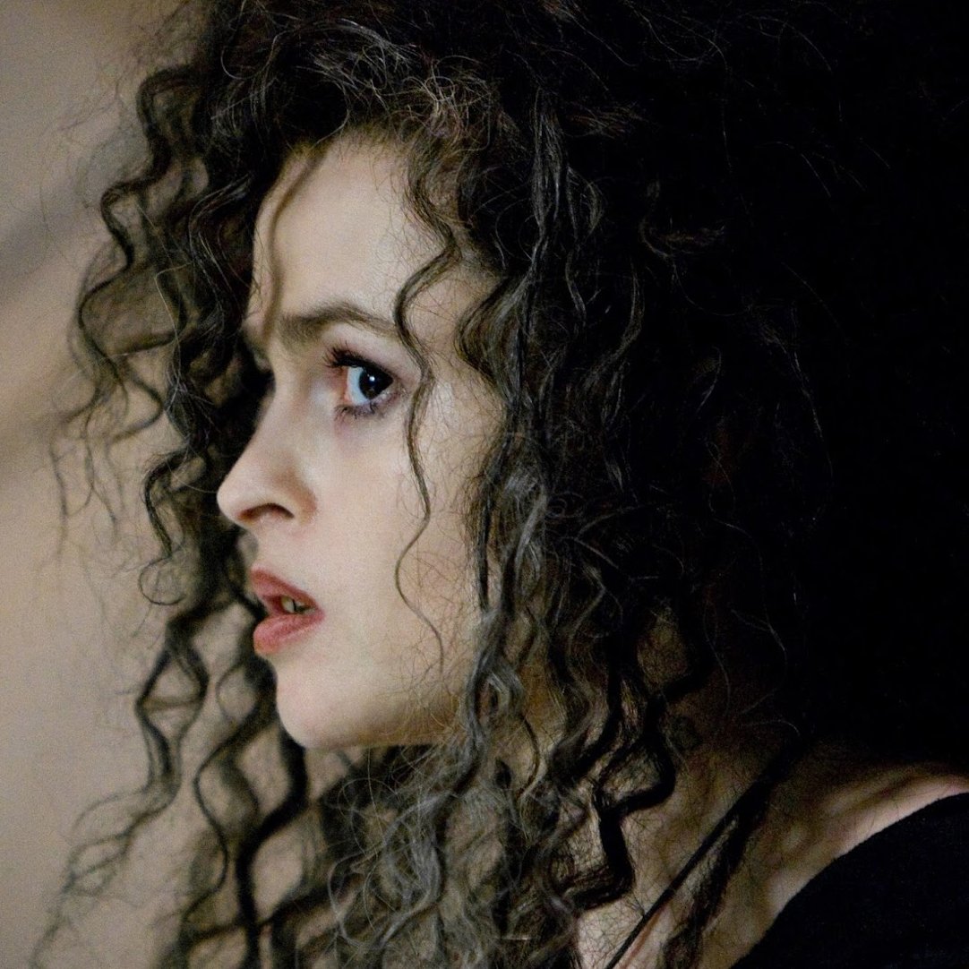 EiProfeta's tweet photo. Será prácticamente imposible reemplazar a Helena Bonham Carter como Bellatrix Lestrange en la nueva serie de Harry Potter. Su interpretación fue icónica. https://t.co/URztHkA7Zn