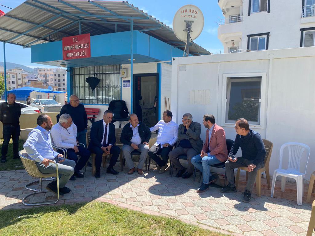 sencercem's tweet photo. CHP İl başkanımız,Milletvekili adayımız,İskenderun İlçe başkanımız ve İl yönetici arkadaşlarımızla Numune Mahallesi muhtarı Ethem Ayseki’ye ziyaret gerçekleştirdik.Numune mahallesi sorunları hakkında konuştuk.
#GeliyorGelmekteOlan https://t.co/O1yub7fRSu
