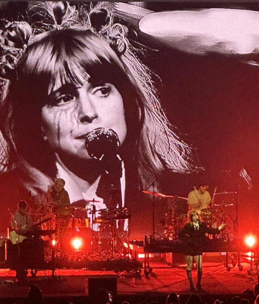 YELYAHRIOTT's tweet photo. the mascara tears oh i’m obsessed… https://t.co/jjc1BQwt1X