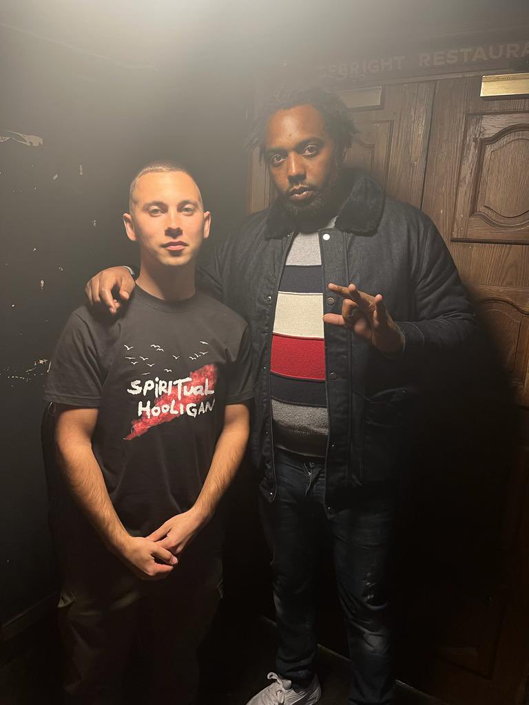 solsagramz's tweet photo. THE #WESTHAM BOYS HAVING IT LARGE TONIGHT @TommyBUpdates #Spiritualhoogilan #ICF #under2’s #YHU #FIRM @GrimeOriginals #TOPBOY OF #GRIME #CLEANSECTION🛁 https://t.co/H7Adkb5PZW