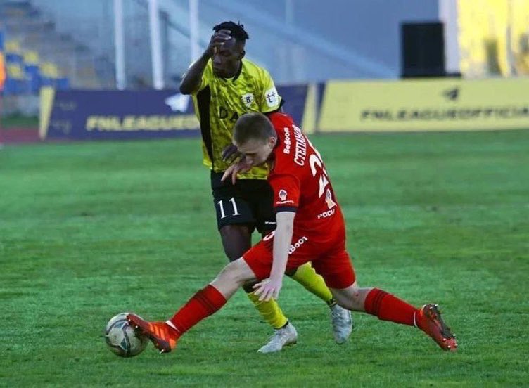 momo_fanye's tweet photo. Choc face à Arsenal Tula ce samedi en championnat. 

Nous avons fourni un effort collectif. Nous nous battrons jusqu’au bout. 

Allez FC Volga Ulyanovsk !

#MomoYimbe https://t.co/ttHhQKsJCm