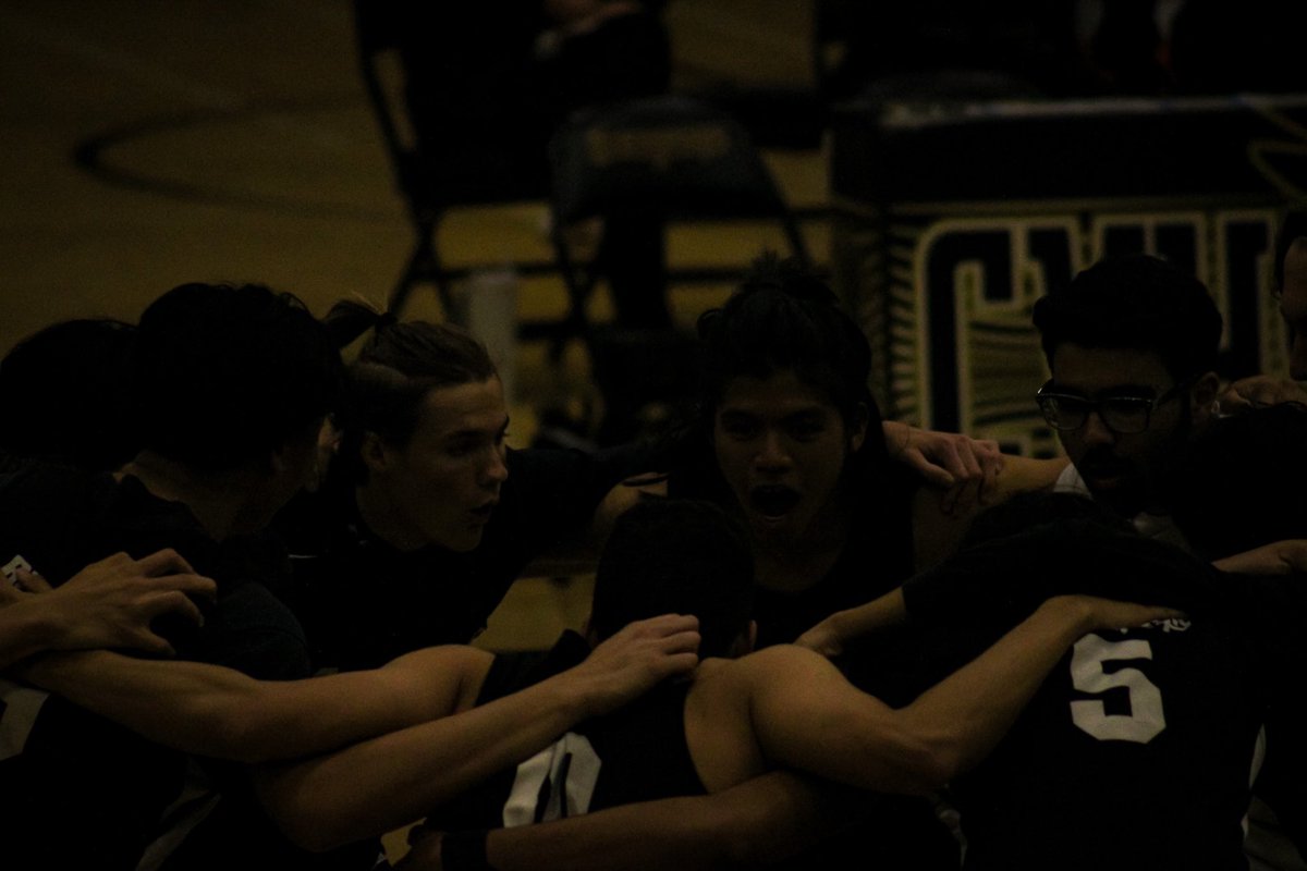 theiintellect's tweet photo. CV vs RHS Boys Volleyball #volleyball #briskluvr #theintellect https://t.co/0X6d3sgna7