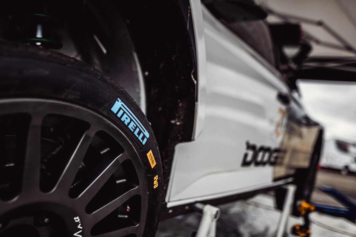 FilipMaresRally's tweet photo. Seznámení s Fabii Rally2 evo od @martisevera @brynda_racing dnes proběhlo na výbornou! Děkujeme všem, kdo na dnešním testu mají svůj podíl a těšíme se hooodně na Šumavu! 👊 #entryengineering #pirelli
📸 @ondrabenedaphoto https://t.co/Bw6BLJFTRK