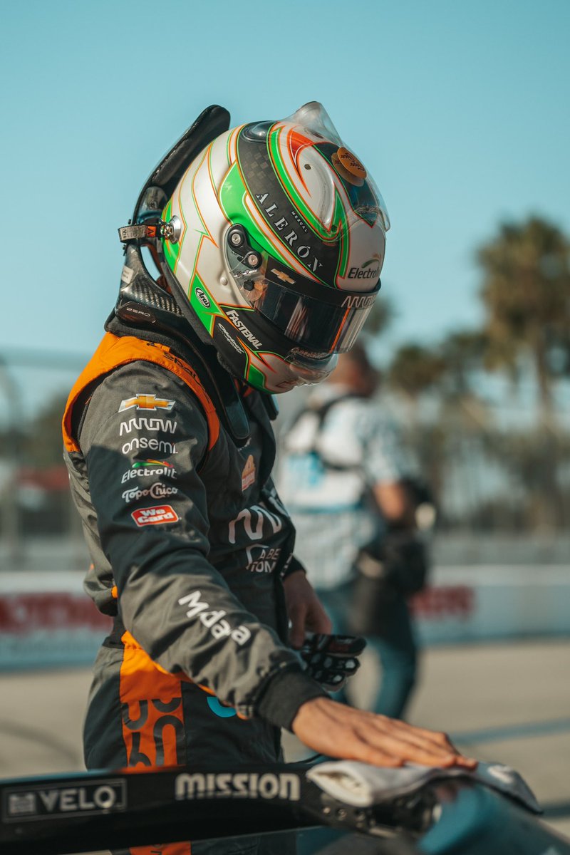 ArrowMcLaren's tweet photo. Your turn, @PatricioOWard. 👀 https://t.co/pag9qiMSrE