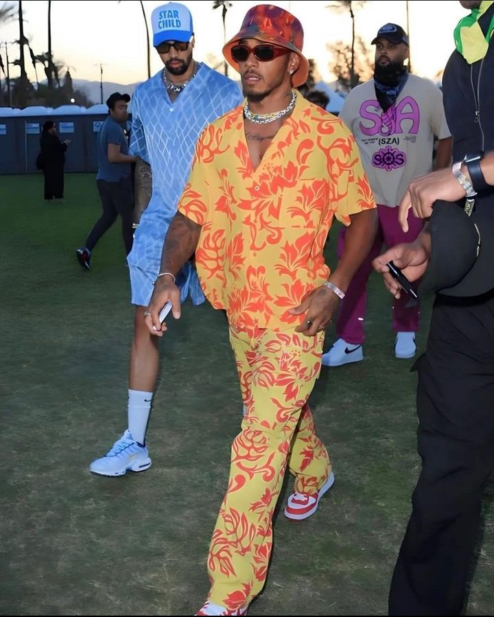 LH44_Lisa's tweet photo. Lewis ๐ฅ @ #COACHELLA2023 ๐ฅ with Daniel, Miles & #Prologic https://t.co/jxN0ooyG06