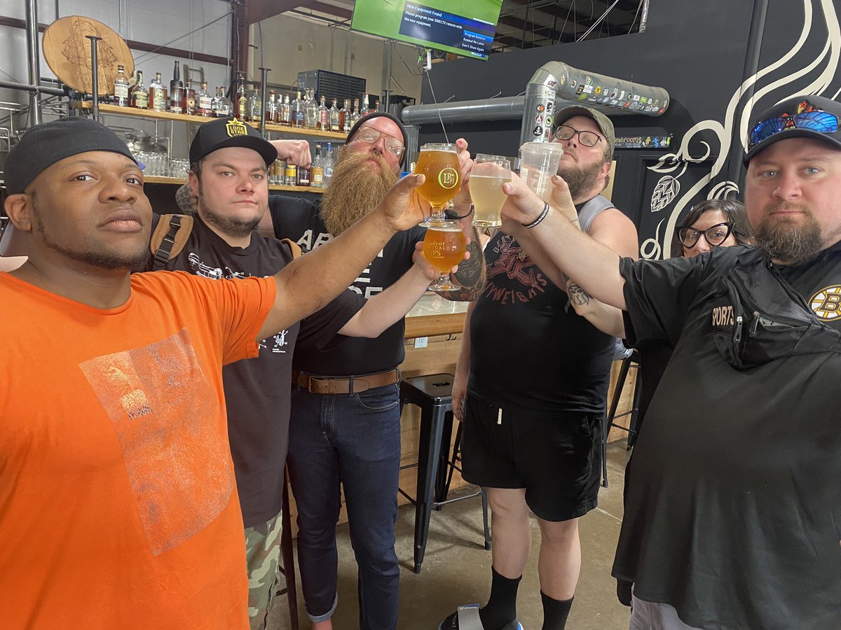 HoodFoot418's tweet photo. One time for the workin man
@moseKOBK @HardwayHeeter @RonBassJr @BostonNooga 
#WEINHERE
#FTWM https://t.co/Xz67iJbQTg