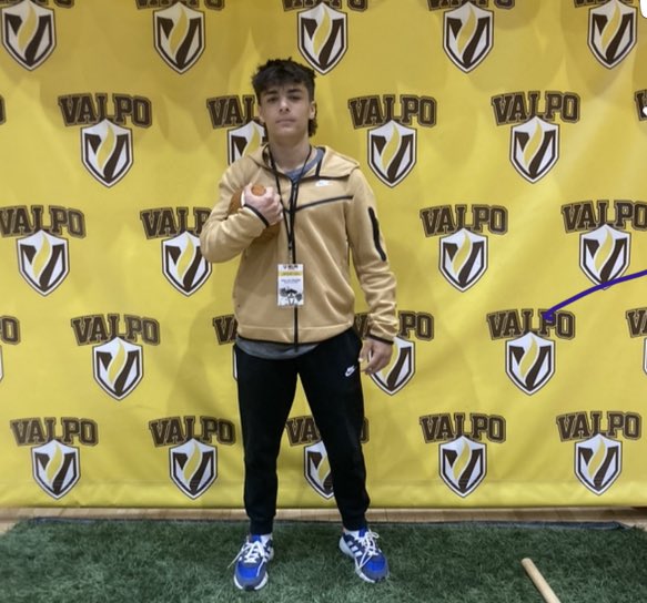ghojallu's tweet photo. Had a great visit at @valpoufootball big thanks to @CoachYoniOffit @CoachVanAsperen @ValpoU https://t.co/ndhvt0J7HN