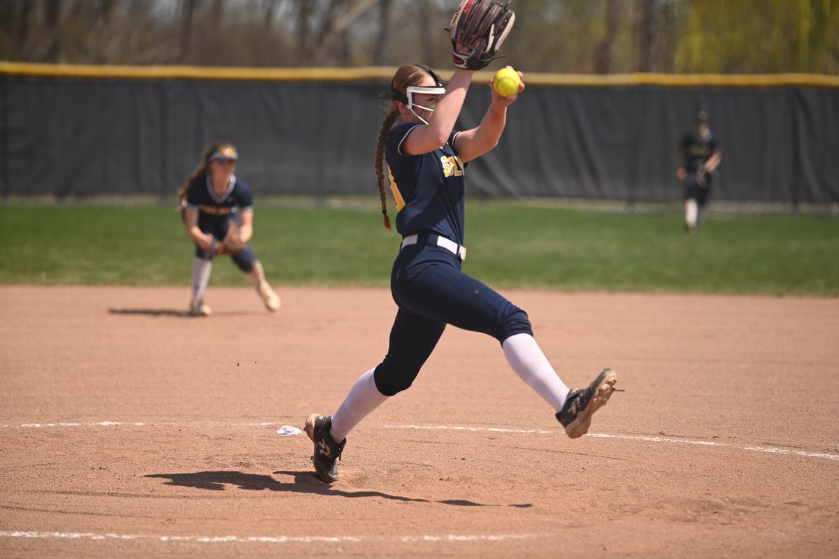 kaleigh2023's tweet photo. JV wins all 3 in their Round Robin today! Great job, team!! Keep it going! #familyonone #hornets @saline_softball https://t.co/JmCAiQT2AF