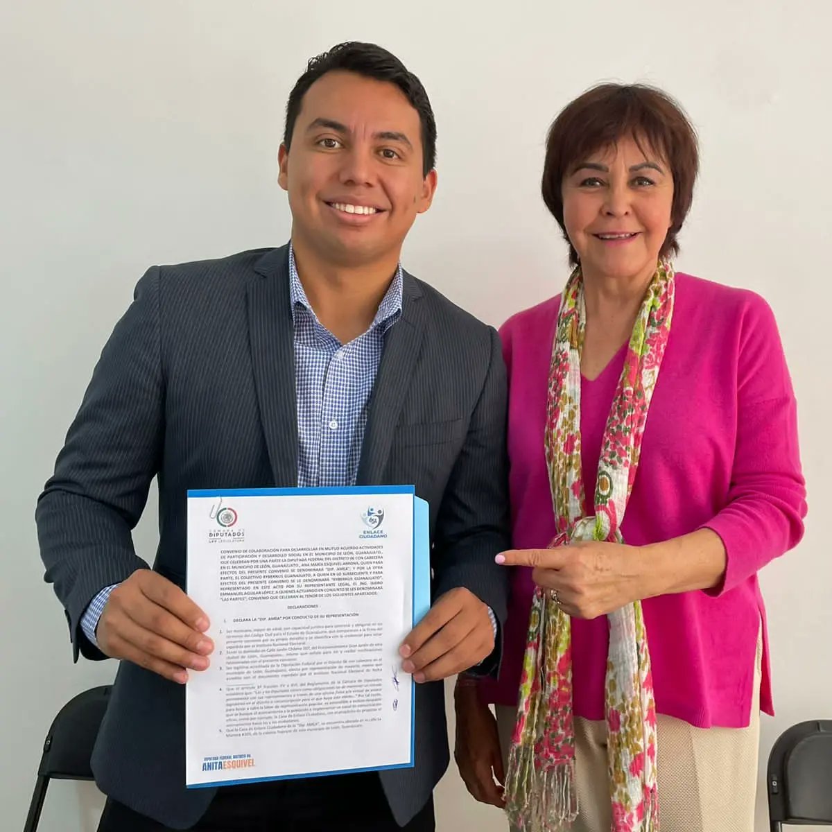 AnitaEsquivelMx's tweet photo. Hacer equipo significa trabajar por la comunidad para el beneficio de todas y todos. 🤝🏻

Hoy firme un acuerdo con el @KybernusGto, con la finalidad de trabajar en conjunto con la Casa de Enlace por las y los ciudadanos. https://t.co/75wZAbmoaO