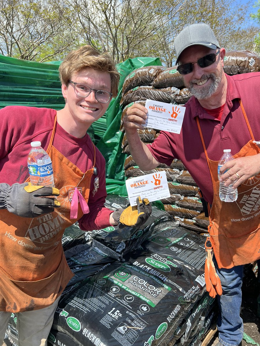 Hello, Spring Black Friday!

I wanted to recognize CXM Chuck and D28 associate Thomas for staying hydrated while in the mulch pit! That’s working safe! #SBF #SafetyTakesEveryONE

@BlakeOlivierHD @v_shaye @DepotMatt