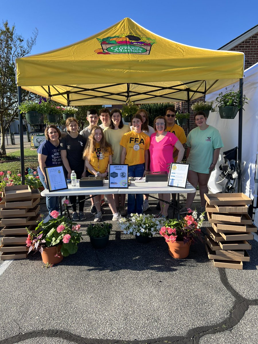 WillowSpringFFA's tweet photo. What a day! Thank you to FV Growers market for having us and those of you who came out. Every penny made will be going to give our students more opportunities and to fund community service projects next school year. https://t.co/JLkTul4qZE