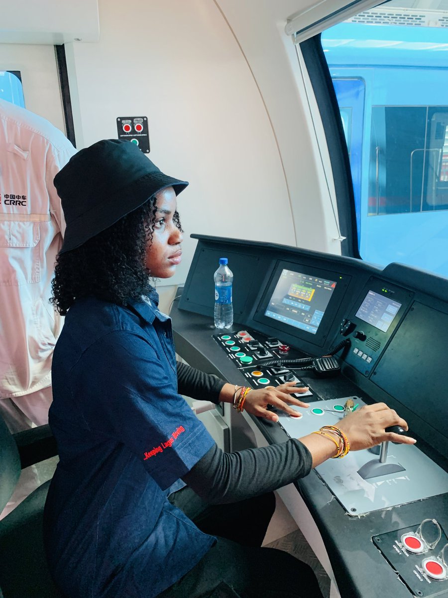 Somagatonia's tweet image. Studied mass communication 😊💙
Nope,

Currently a train driver 🤭🤍