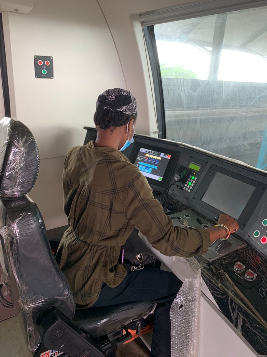 Studied mass communication 😊💙
Nope,

Currently a train driver 🤭🤍