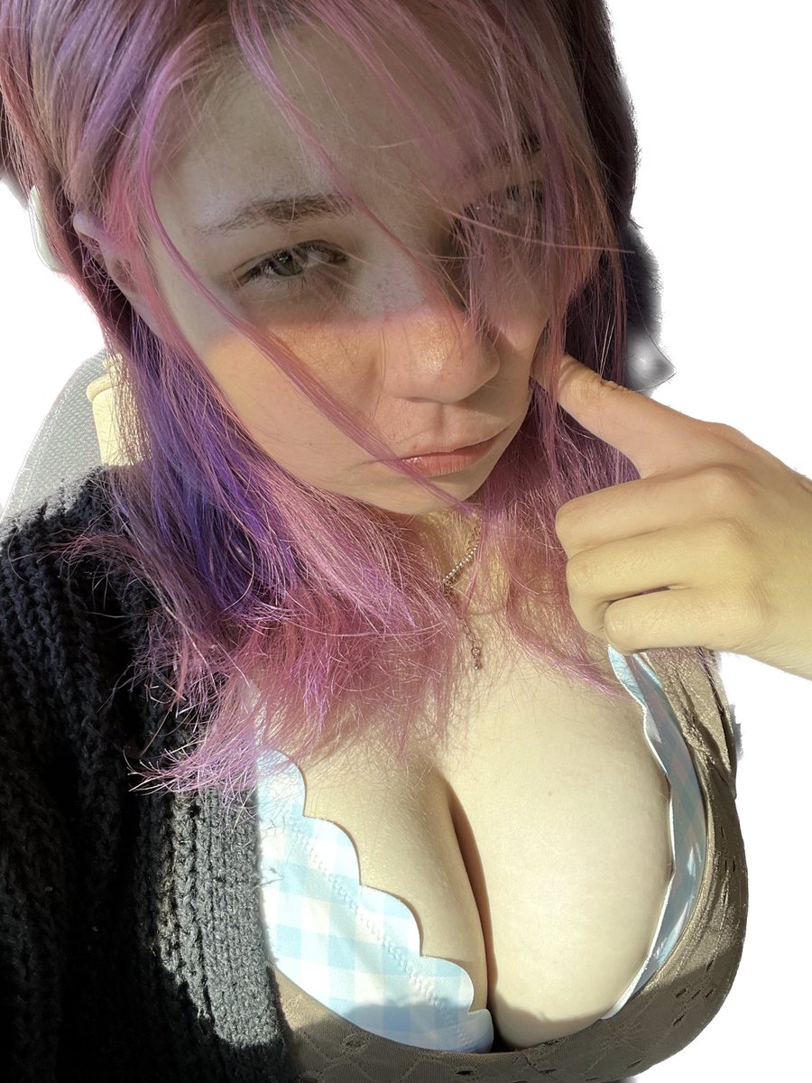 pixiebaby44's tweet photo. Hii selling ! Snap me ! #SellingContent #buyingcontent https://t.co/opa6jcP7Ux