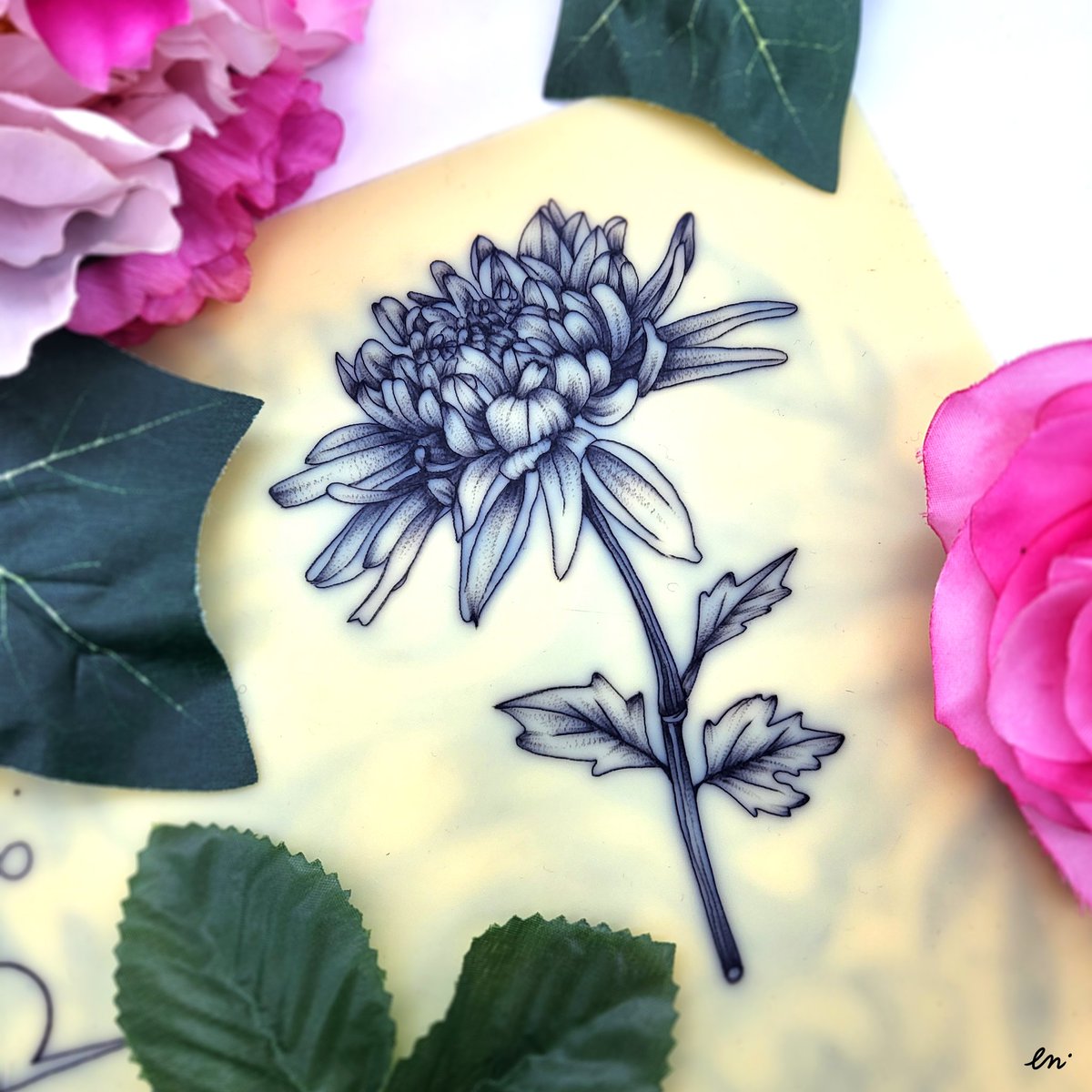 EniArtwork's tweet photo. Petite fleur en tattoo sur practice 🌷

#flower #tattoo https://t.co/7cDuf1u9wL