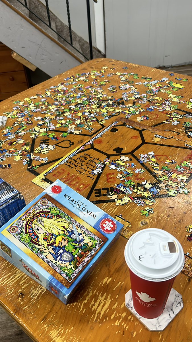 theRotiniGuy's tweet photo. building a zelda puzzle with Theodore!! #puzzle #Zelda https://t.co/NOqLmueDgi