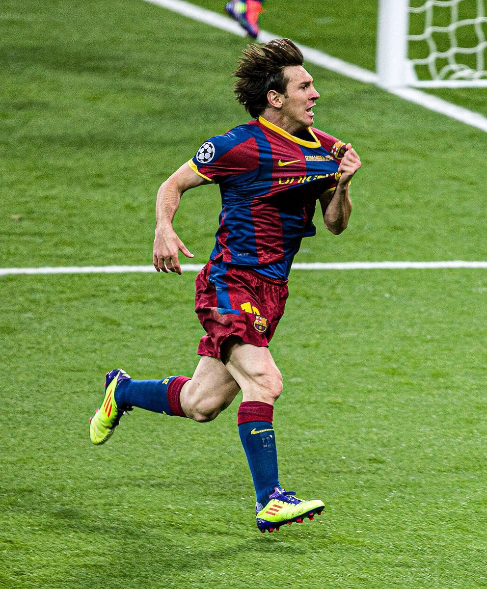 EdonitFCB's tweet photo. 🚨 Avec 703 buts &amp; 301 passes décisives, Lionel Messi devient le footballeur le plus décisif de l’histoire !

Un record de plus pour le GOAT. 🐐 https://t.co/6GyWrO66Li