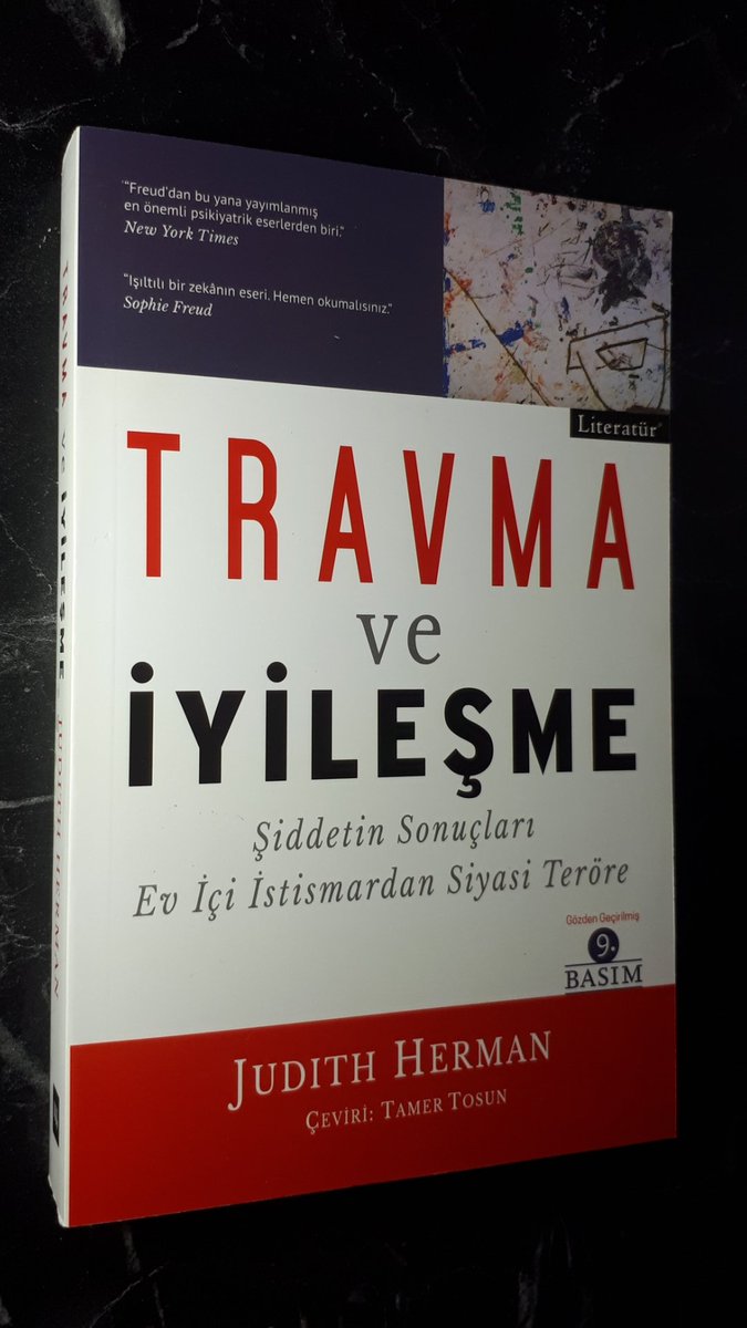 Ahadi12Dr's tweet photo. "Bu kitapları okuyan insanlar tahmin ediyorum şöyle birkaç seans iyi bir terapi süzgecinden geçmiş gibi olurlar."
👇👇👇👇 https://t.co/Fo5kRmgDnK