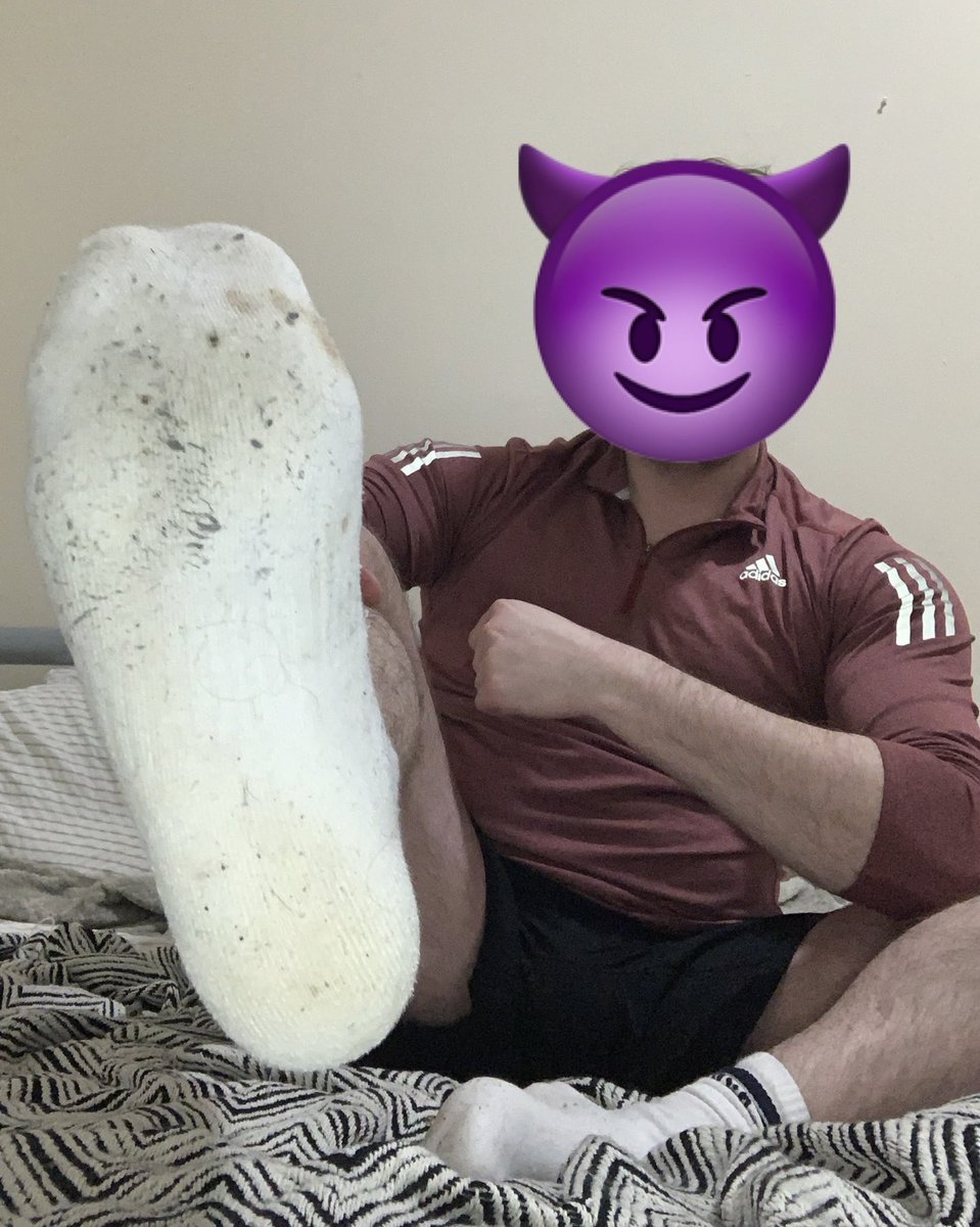 AlphaB0SSAlex's tweet photo. Get serving subs😈

 #findom #cashapp #cashmaster #scally #dom #master #socks #footworship #feet #feetpics #smellysocks #sweatysocks #spit https://t.co/U2XhfxSL0c