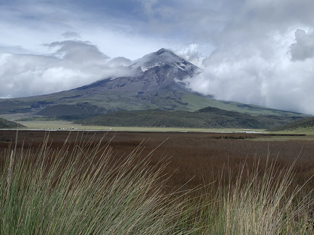 WorldExplorers2's tweet photo. EPIC morning at Cotopaxi! This is the FIRST time our group has been able to see the entire volcano AND it’s currently erupting!! #weareworldexplorers #mursdinspires #explorica Check out our Facebook page for a ton more pictures! https://t.co/5Oce67uaD0