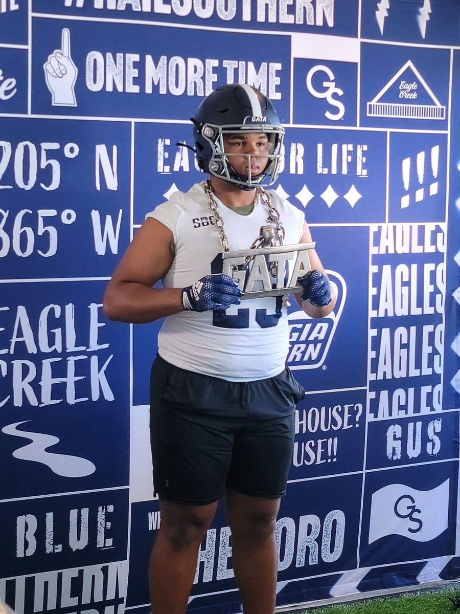 AshtonCamp19's tweet photo. Had a great unofficial visit @GSAthletics_FB  today 
@coachfurrey @recruitNE_GA @kwhit4 @GSCoachHelton @Rip_Rowan48 @Coach_Rigo @RecruitGeorgia @COACHMO54 @CoachCos16 @CoachG_55 @dhglover @banks_football @CoachJayReid https://t.co/3u20jCds7J
