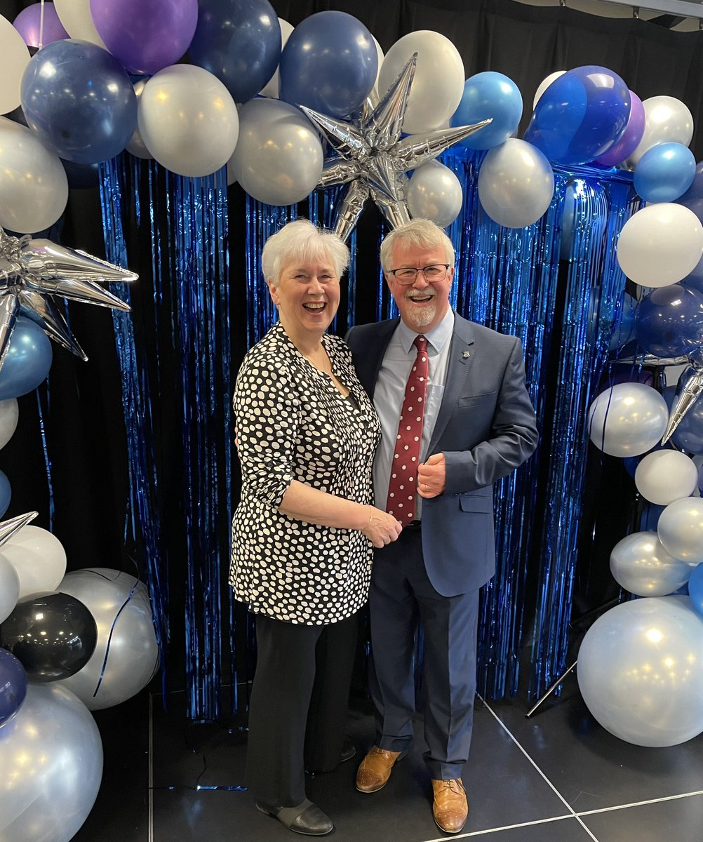 Robert Lloyd tweet media