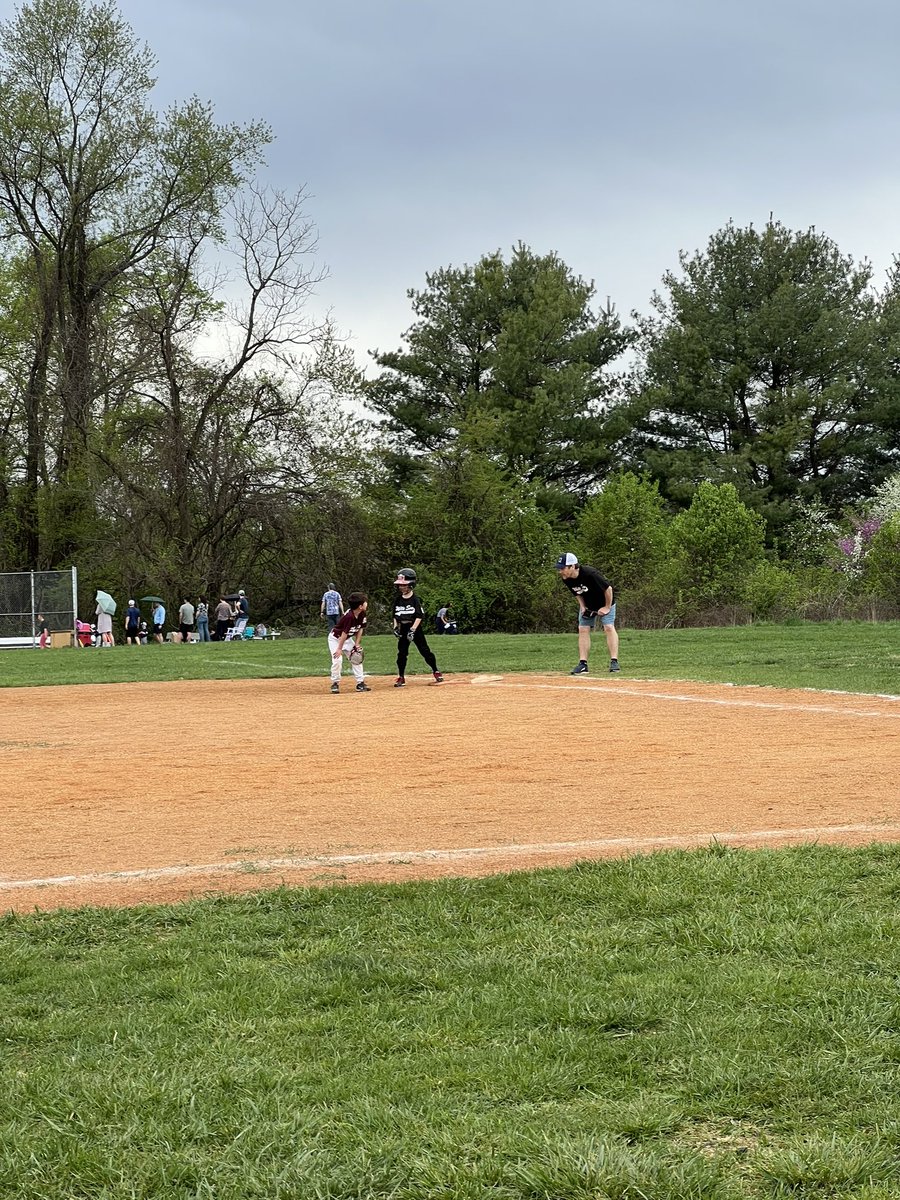 christen_rexing's tweet photo. Husband & 10yo are at the #76ers game so I’m in charge. Unrelated, the 7yo was late for his baseball game🤦🏻♀️ But he got a hit on his first at bat!!!🧢⚾️
The dirt is so appealing to the children. #DisarrayInTheDugout
They play in the rain. I was not prepared for that.🌧️ https://t.co/FtzuvmPHrl