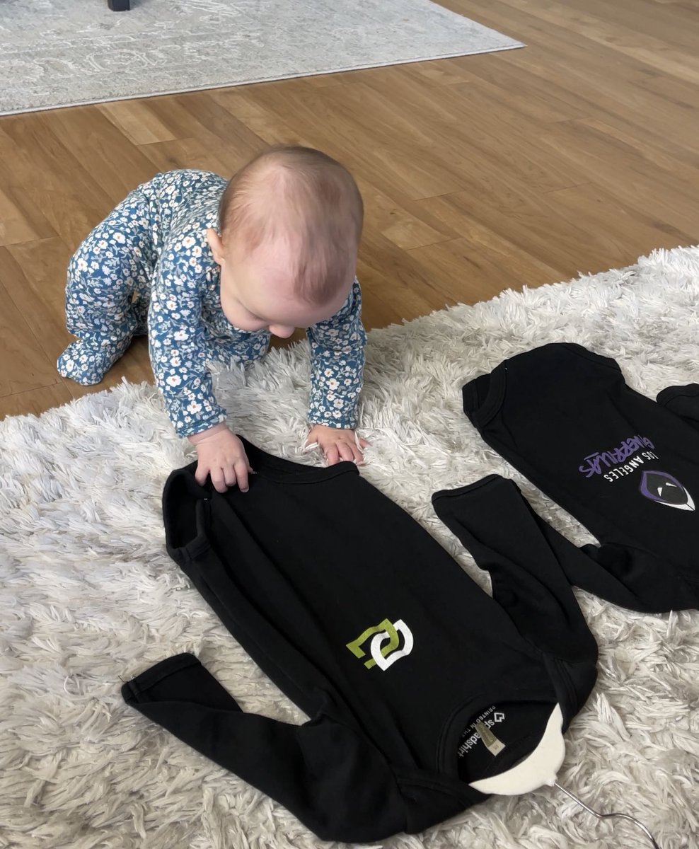 Riley_Fowler13's tweet photo. CRAZY STAT 🚨 

OpTic is 1-0 this stage when the baby picks the series. She took OpTic 3-1 this morning 👀 https://t.co/4GvYLRUNRf
