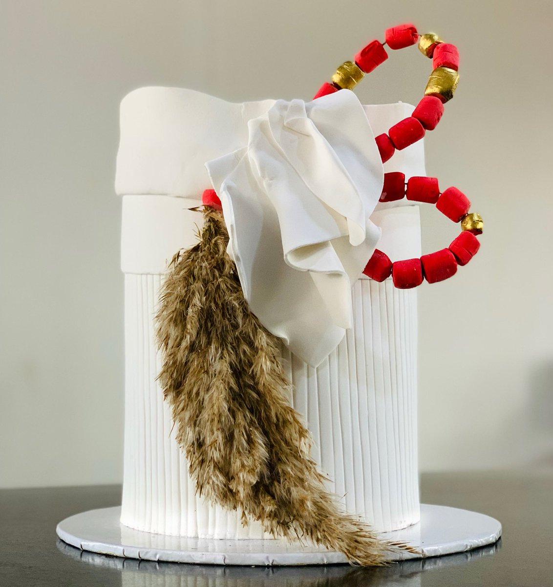 LummiCaters's tweet photo. Modern &amp; traditional infused engagement cake.

#weddings #engagementcake https://t.co/b8PFsL3GkN