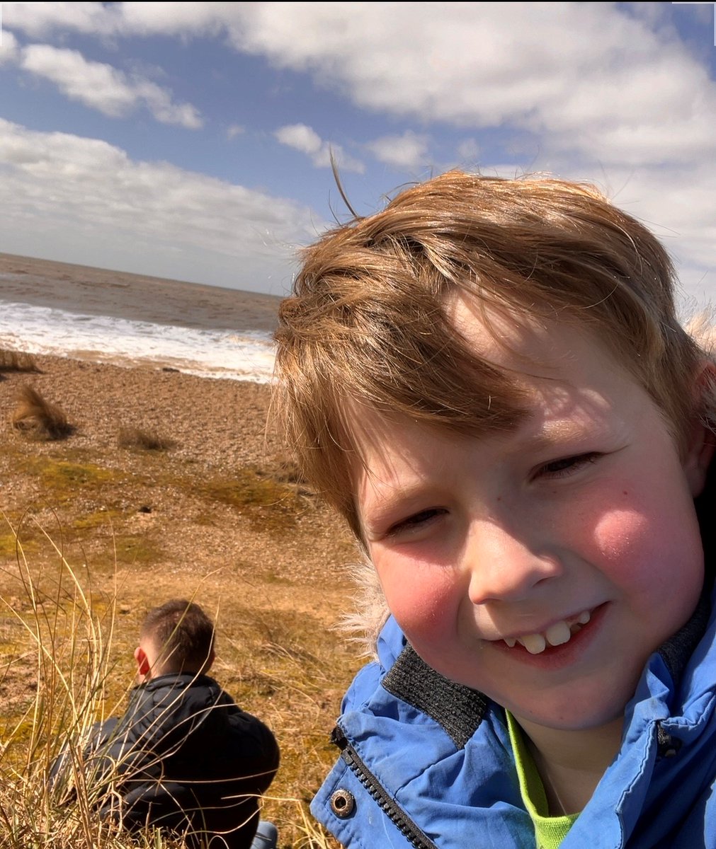 BradNDadBirding's tweet photo. Tuesday is here, face it with a smile if you can, but remember... its ok to not feel ok!

#cheekyChappy https://t.co/SdskSZKjk8