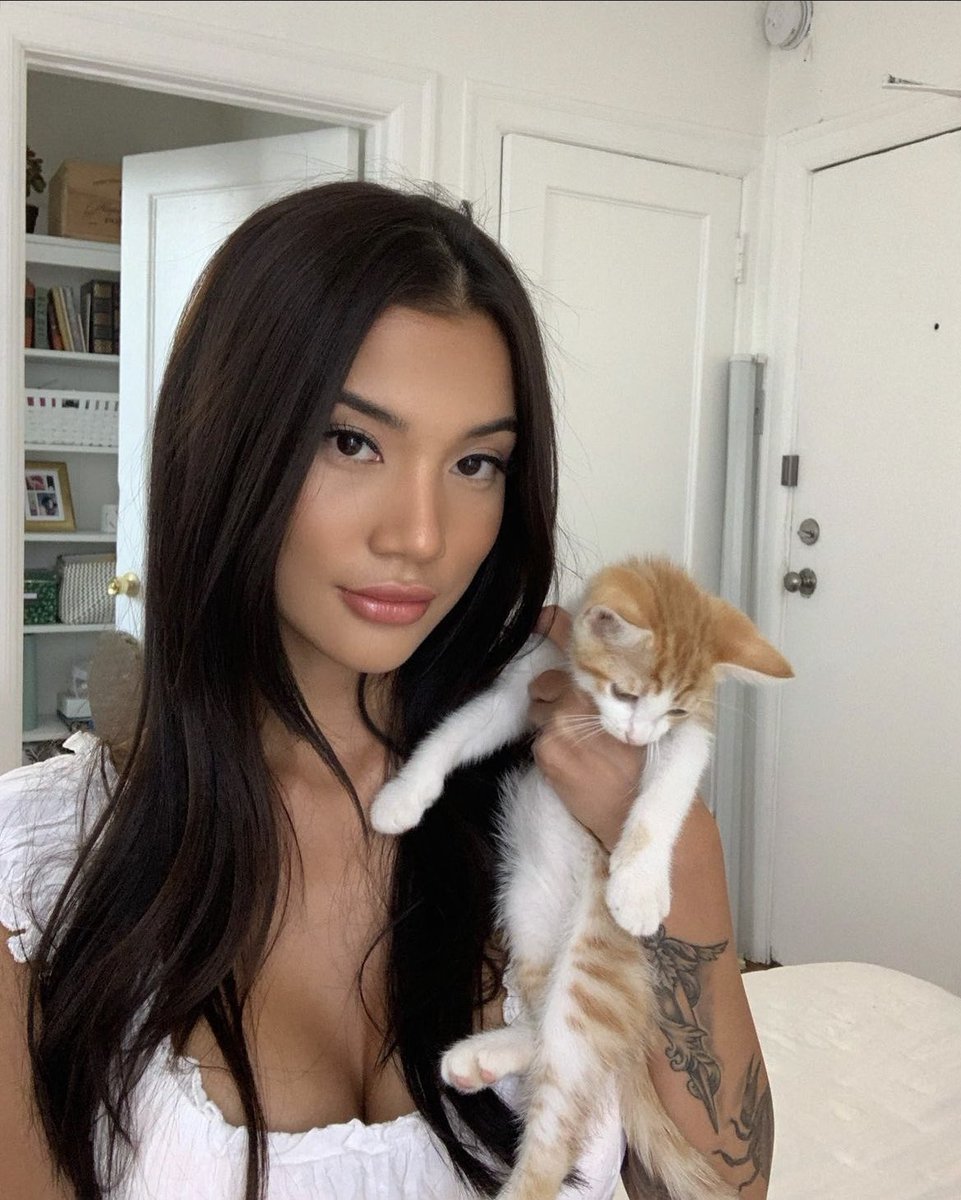 MARVEL0USMAEVE's tweet photo. just in case u forgot what me and my pussy look like 🤩 #SUNDIALSNAPS https://t.co/Jk3p3eOKLw
