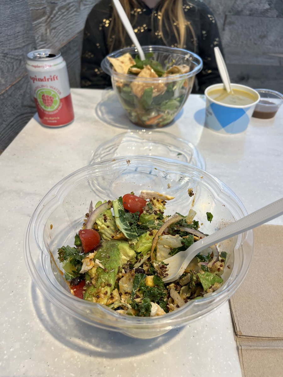 dshenry1's tweet photo. A bite to eat and MG discussions 📚with my daughter— best “work” lunch ever!!! ❤️😊
#writingcommunity #writerslife #writermoms #writers #amwriting #kidlit https://t.co/qtrnQYC6AX