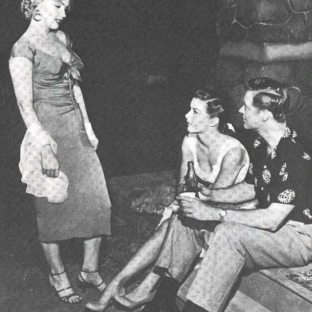Clubpassionmar2's tweet photo. Bonne journée de samedi.
Have a sweet Saturday.
#soutienukraine #marilyn #marilynmonroe #clubpassionmarilyn #niagara #film #movie #RoseLoomis #jeanpeters #caseyadams https://t.co/aEGmn90rJd