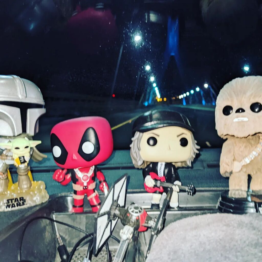 Day zero of our first training camp in gorgeous Mallorca 😎, travel day with @podiumfit.ie and his army of bobble heads 🤟
.
Poor sleep, early start, decent flight and into our hotel by lunchtime ✅
.
Lunch at the famous Tolos restaurant, bikes built an… instagr.am/p/CrEajf2Mbjs/