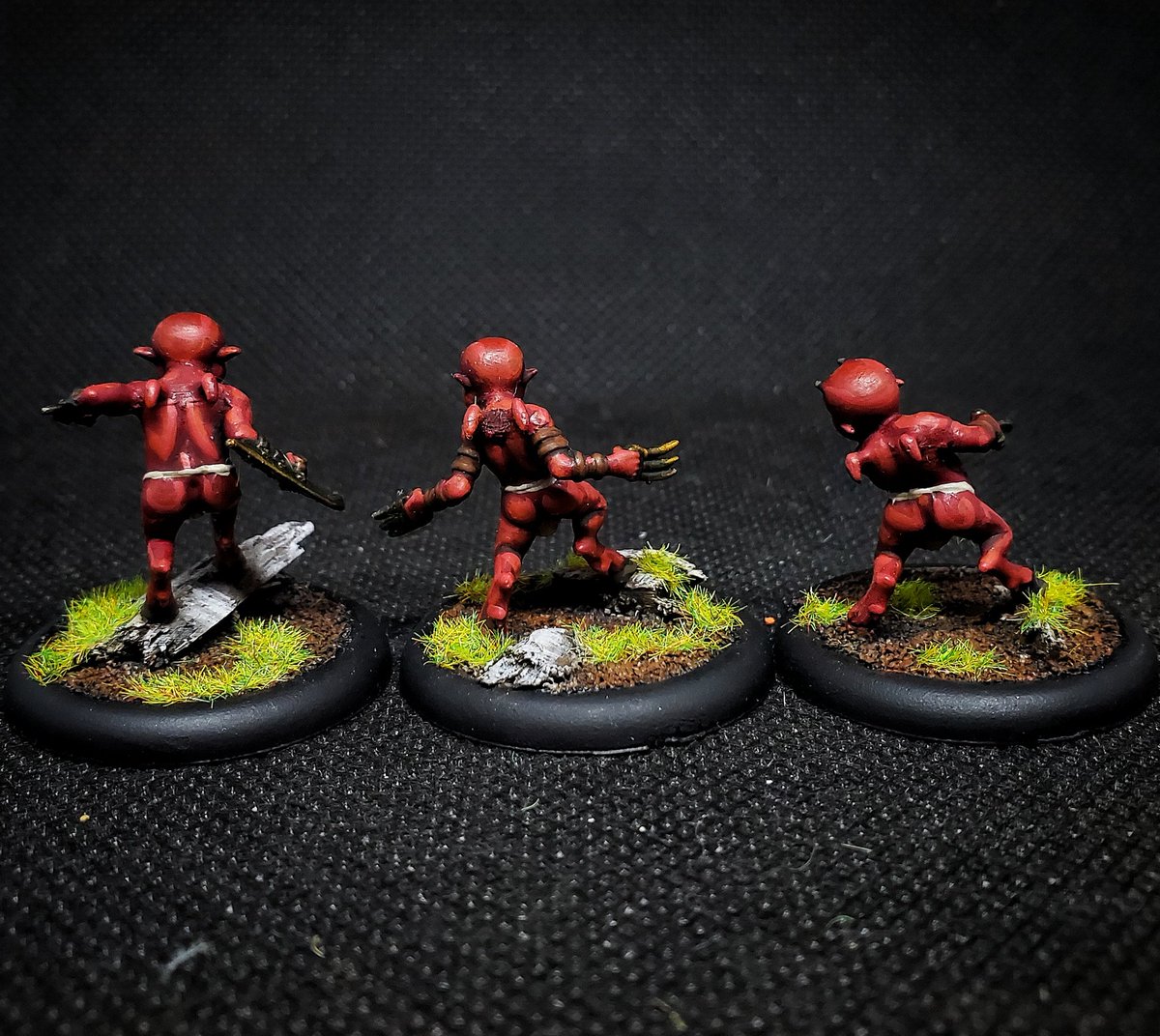 TheHolyFireman's tweet photo. Young Nephilim. Bad seeds indeed.
--
#Malifaux #Neverborn #HolyFireMinis https://t.co/aOb9HZpRJM