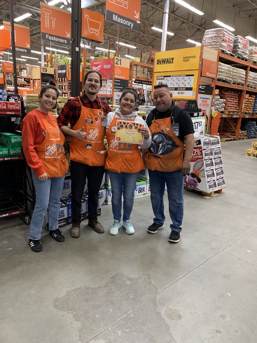 Celebrating a 10 year milestone for one of my PASAs! Thenemi thank you for being part of our team and keep up the great work 🧡🧡