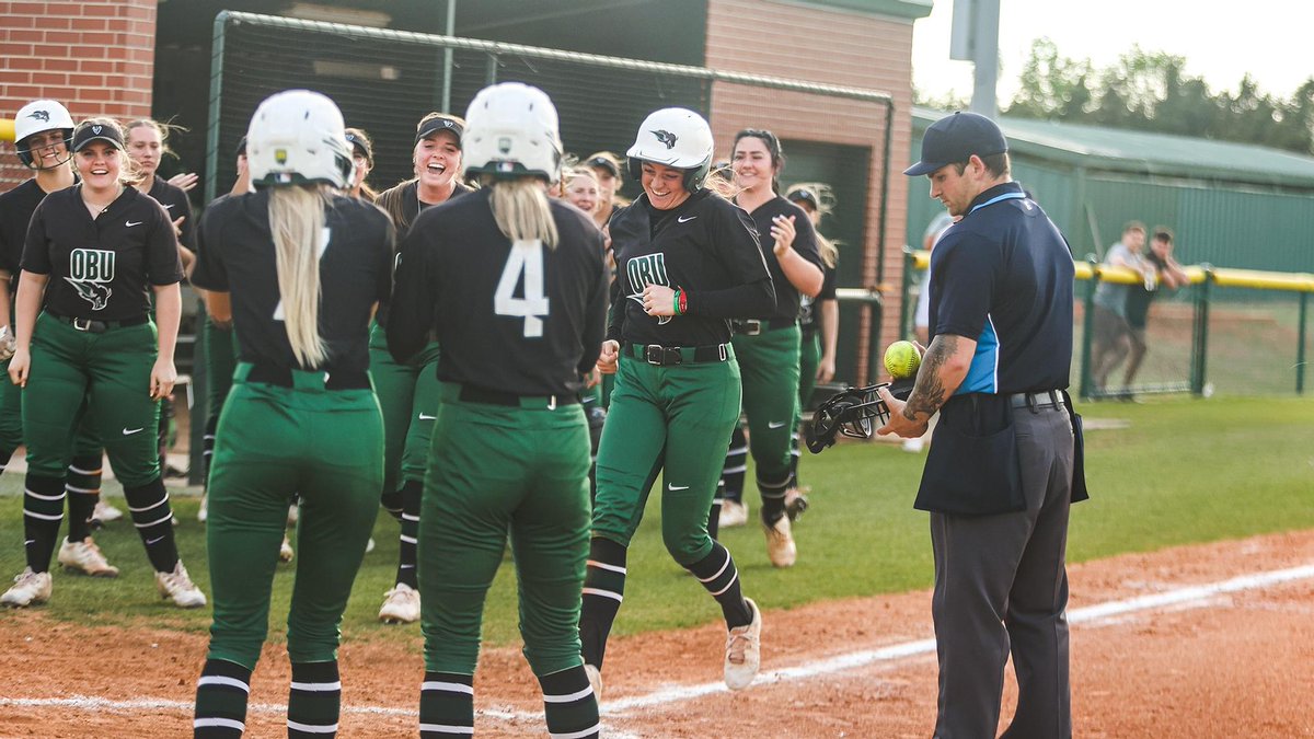 NCAADII's tweet photo. #D2SB postseason 🔜👀

Turner Sports' Wayne Cavadi spotlights 8️⃣ teams that are making a case to be high seeds in the 🥎 championship bracket.

@SaintLeoSB 💥
@WTSoftball 💪
@GoChoctaws_SB 😱
@OBU_Softball 👏

🔗: https://t.co/U7EswtQZzV https://t.co/42oBKFZZ2K