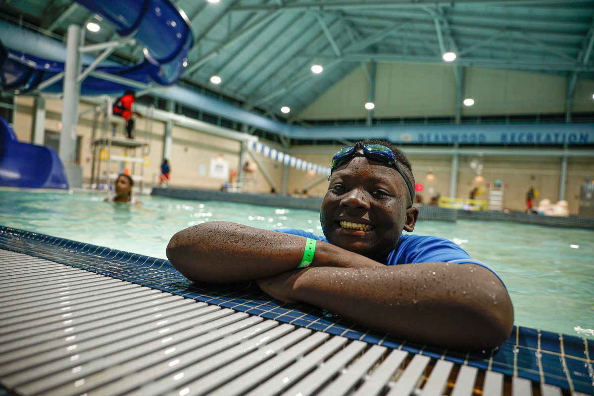 DCDPR's tweet photo. Along with the hype on Friday night comes #LateNightDrip, so we kept it fun and safe activating the pool at Deanwood Community Center. #LateNightHype #WhereFunHappens where teens can be teens. #allsmiles https://t.co/fm5FnmeM6J