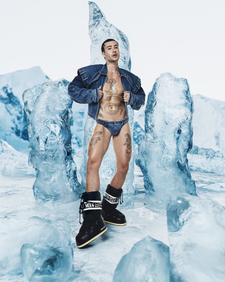 chameleo_'s tweet photo. now I got an ice cold heart 🧊❄️ https://t.co/pyTX9iJekx