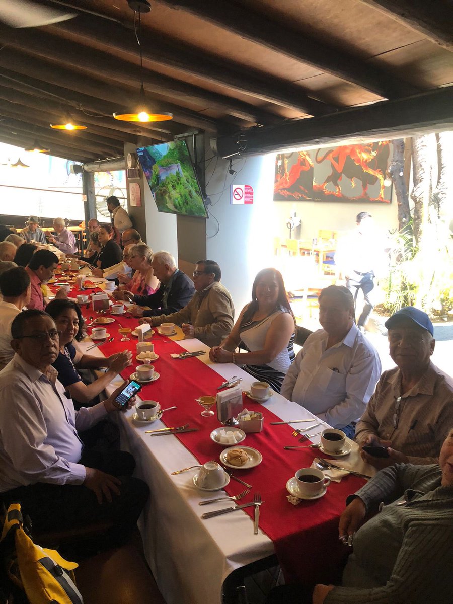 En agradable convivencia previo a los trabajos del Consejo Directivo en la ciudad de Oaxaca.
#AlPunto