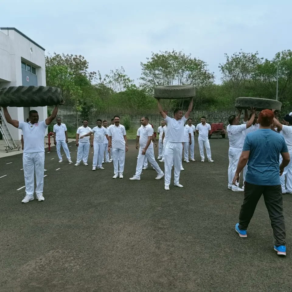 nfsc_mha's tweet photo. FIT INDIA : Trainee officers of NFSC working out and undergoing field training with their instructors under the aegis of FIT INDIA session as part of Fire Service Week.
#fitindia #fitindiamovement #fitindian #nfsc #fireserviceweek #fireservice #fieldtraining #training #fitness https://t.co/xyaJV5eA4H