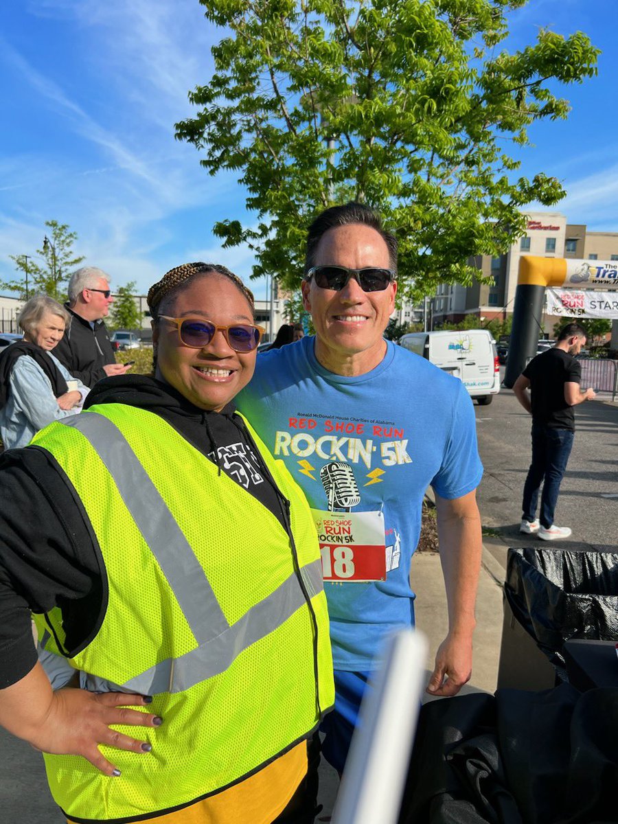 MikeDubberlyGDA's tweet photo. Started off a fun day of charity events w/several @WBRCnews folks at the Red Shoe Run for Ronald McDonald House Charities of Alabama.  
Now headed to the CahabQue to benefit the Breast Cancer Research Foundation of Alabama.  #redshoerun #redshoerockin5k @RMHCAlabama https://t.co/feUKPPDkqp