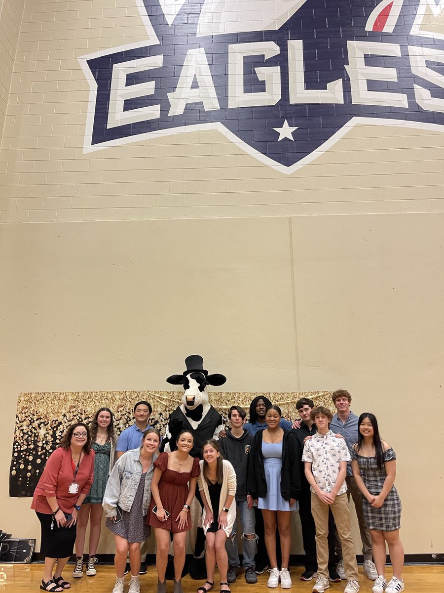 AvalonCFA's tweet photo. The Chick-fil-A Leadership Academy at Milton High School hosted a prom for the CBI program. Chick-fil-A Leader Academy is a national high school leadership program focused on IMPACT THROUGH ACTION. 

It is always our pleasure to be part of this program and event! ♥️ @MiltonCBI https://t.co/SgSwLwoLaI