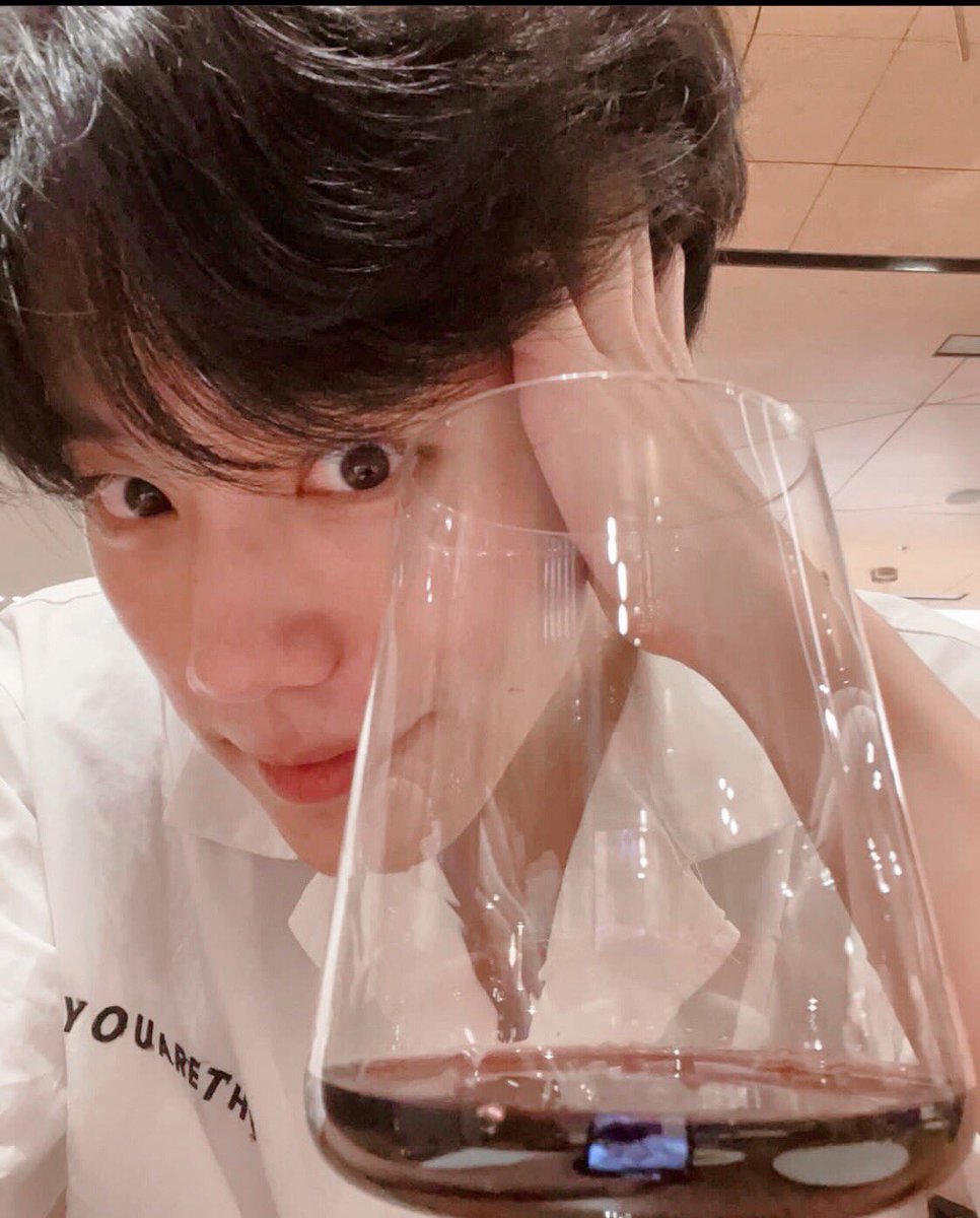 holahaha8's tweet photo. น้องวอมาโชว์ความนะระอินเวียดนามแระ y-y 🥂✨
@warwanarat #warwanarat https://t.co/9L2MMBcW7k