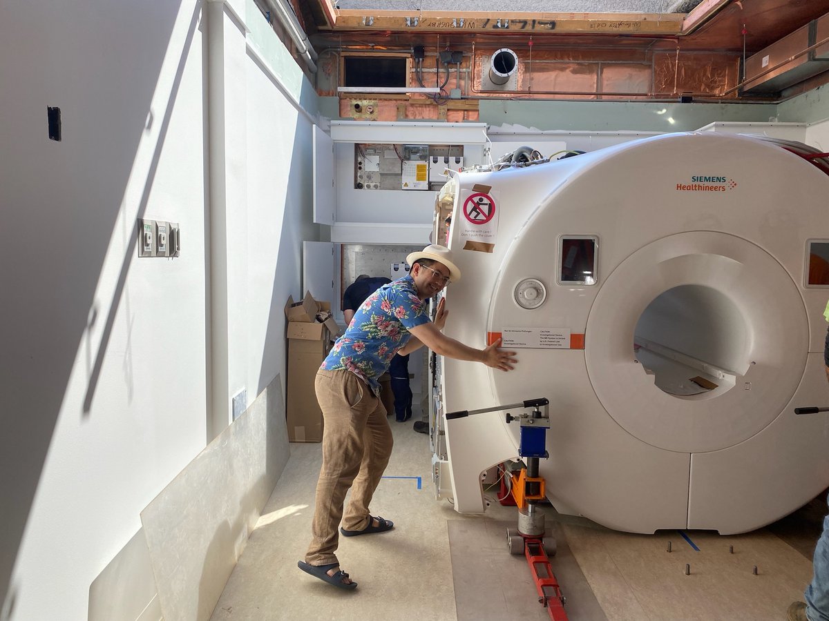 ChrisNguyenPhD's tweet photo. EXCITING NEWS! #CCF_CIRC dedicated cardiac research MRI is finally here!!
First install of investigational #CIMA in the world! 200mT/m whole body scanner.
@CleClinicHVTI @ClevelandClinic @LarsSvenssonMD @tavrkapadia @DebbieKwonMD https://t.co/JsQM8qjoEZ