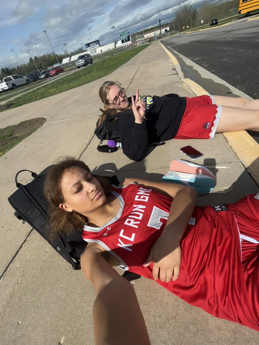 pirstenleslie's tweet photo. just played our last first game 🫡 we won with a mercy rule 40-11 👍🏽
2 more games later today! https://t.co/3xxXW8IuiE