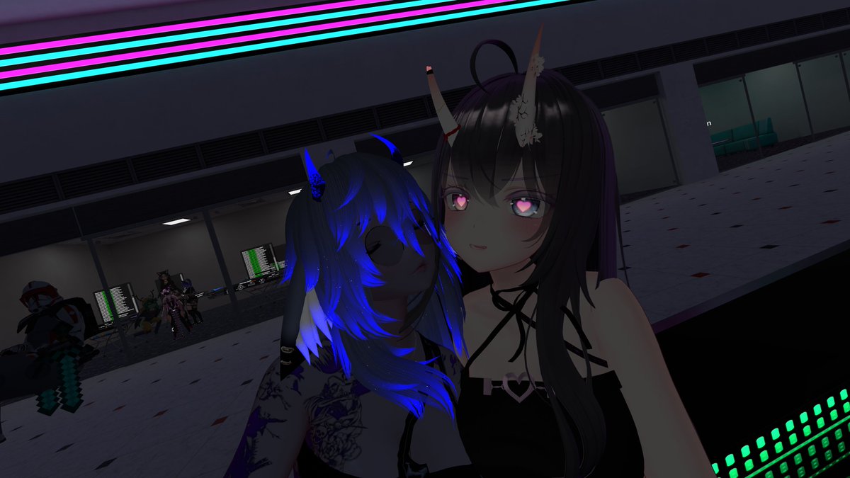 STCommunity3's tweet photo. Fun night~ Many thanks to the sweet DJ's and company~ https://t.co/mp19OjeU9v