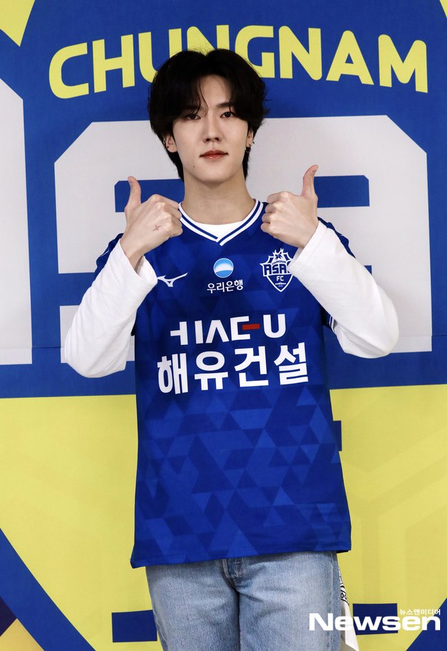 junghoonmx's tweet photo. NAVER | 150423
https://t.co/eVfyZFi0Rp
.
#오메가엑스 #OMEGA_X #정훈 #JUNGHOON #junghoonmx https://t.co/WrqZE9It85