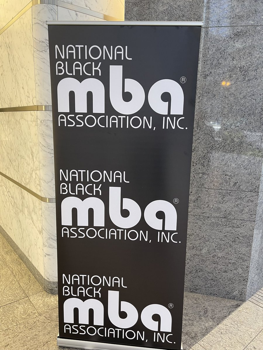 BevonJoseph2's tweet photo. @nbmbaahq amazing #blackthink pop up event yesterday in #Chicago hosted by @NMChi1872 @chicagoblackmba https://t.co/OzOjHMoBTz