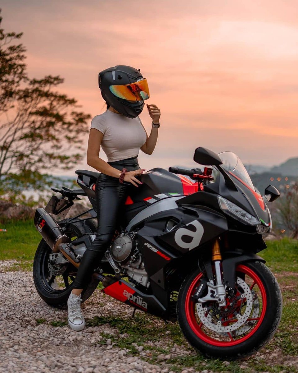 MoreMotorcycles's tweet photo. Aprilia
#BikerGirl https://t.co/KH5mAEKfV8
